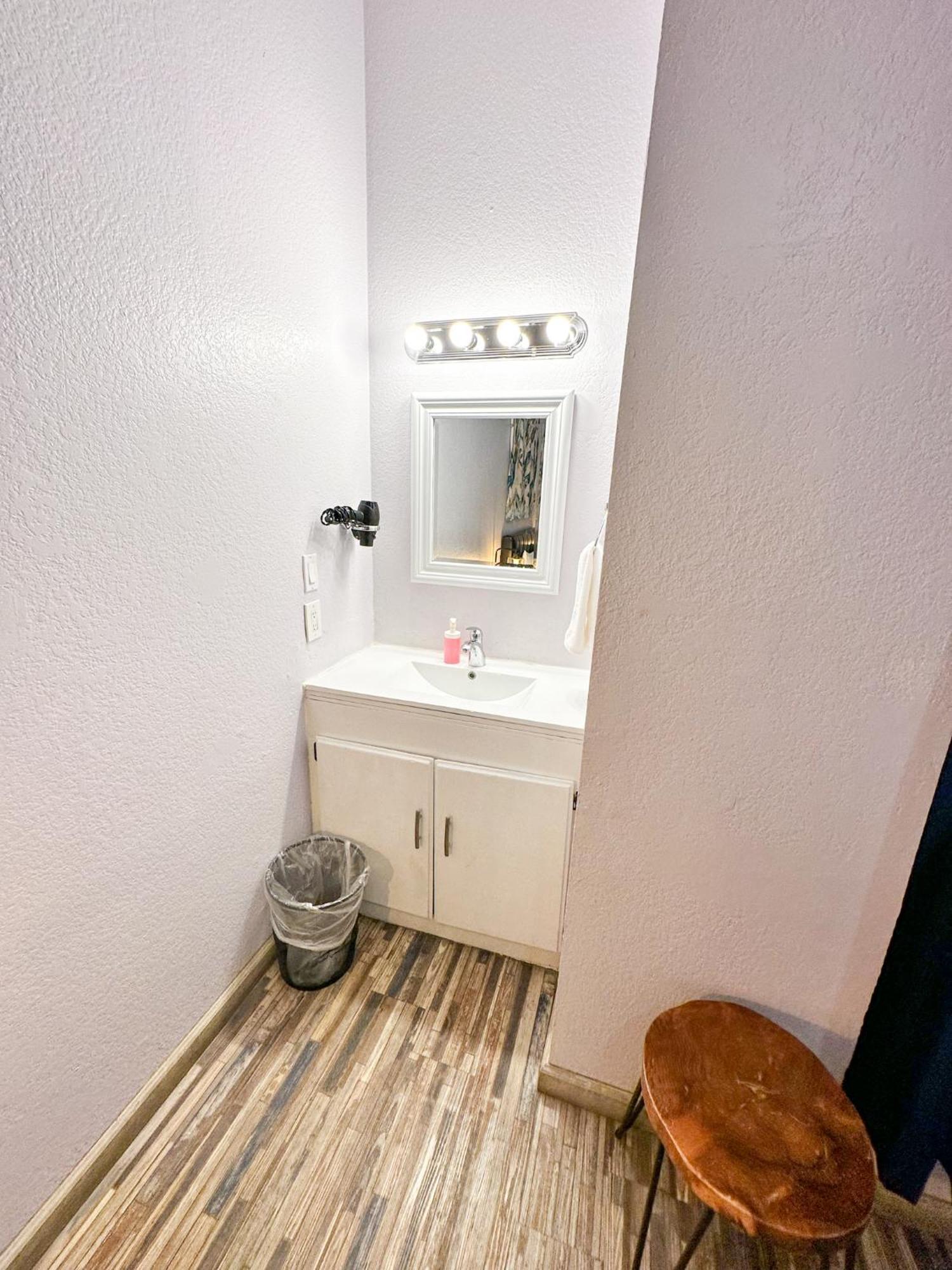 เซมซัน เวนิส บีช Hostel ลอสแอนเจลิส ภายนอก รูปภาพ